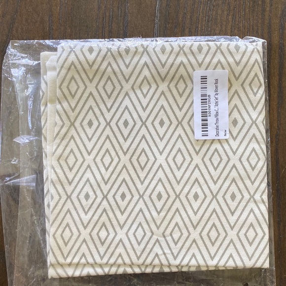 🌵SOLD🌵Set of 2 accent pillowcases - Picture 3 of 4